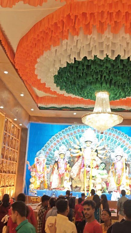 মহা সপ্তমীর সকালে নবপত্রিকা স্নান ও দেবীবন্দনা: উৎসবের আল... - ছবি 1