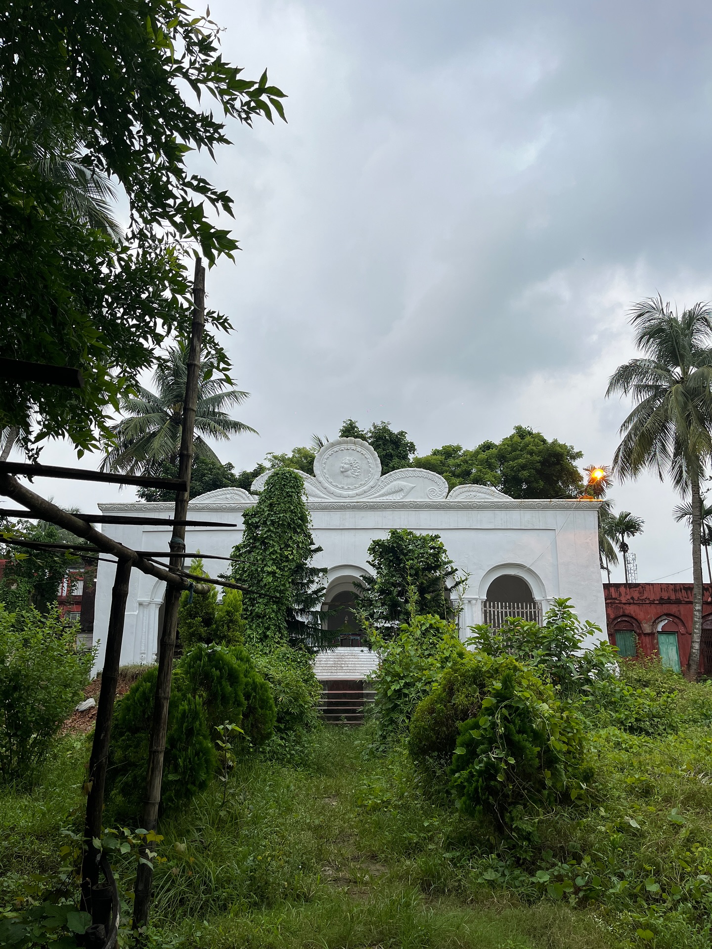 বারুইপুর রায়চৌধুরী জমিদার বাড়ির পুজো প্রস্তুতি - ছবি 2
