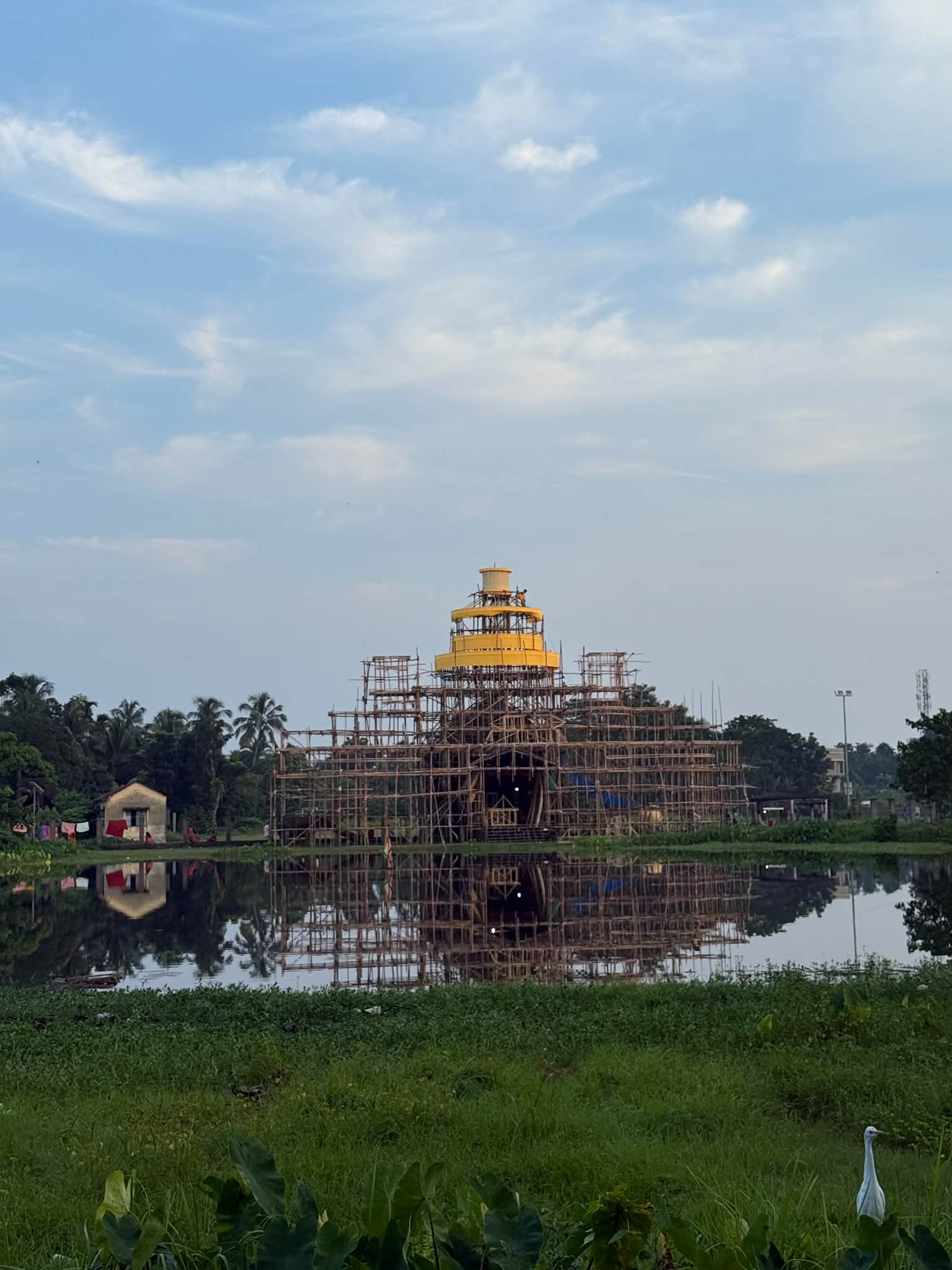 বারুইপুর ফুলতলা বিধানস্মৃতি সংঘের দুর্গাপুজোর প্রস্তুতি: ... - ছবি 2